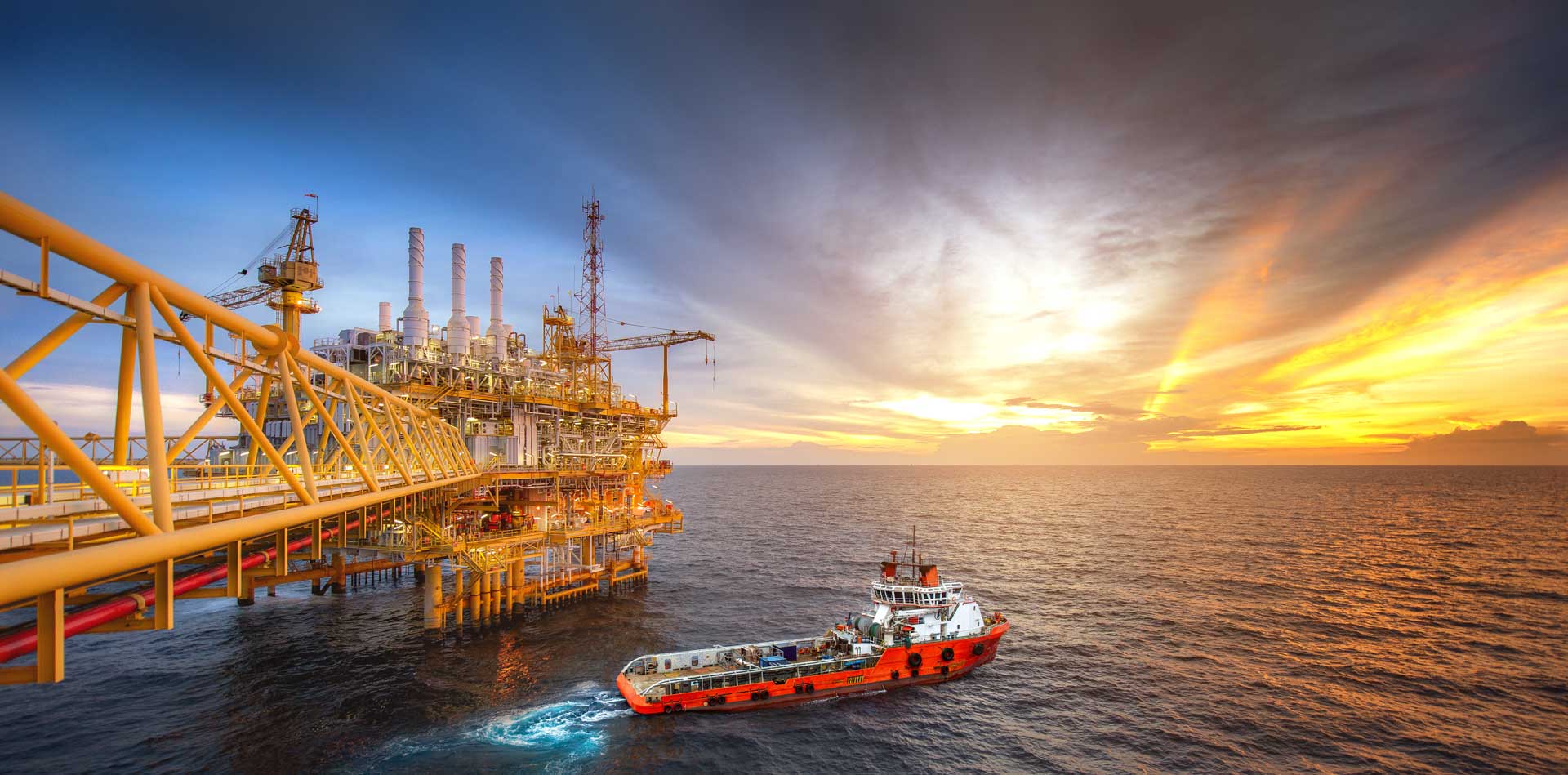 ocean-resistant-alloys-oil-rig-picture